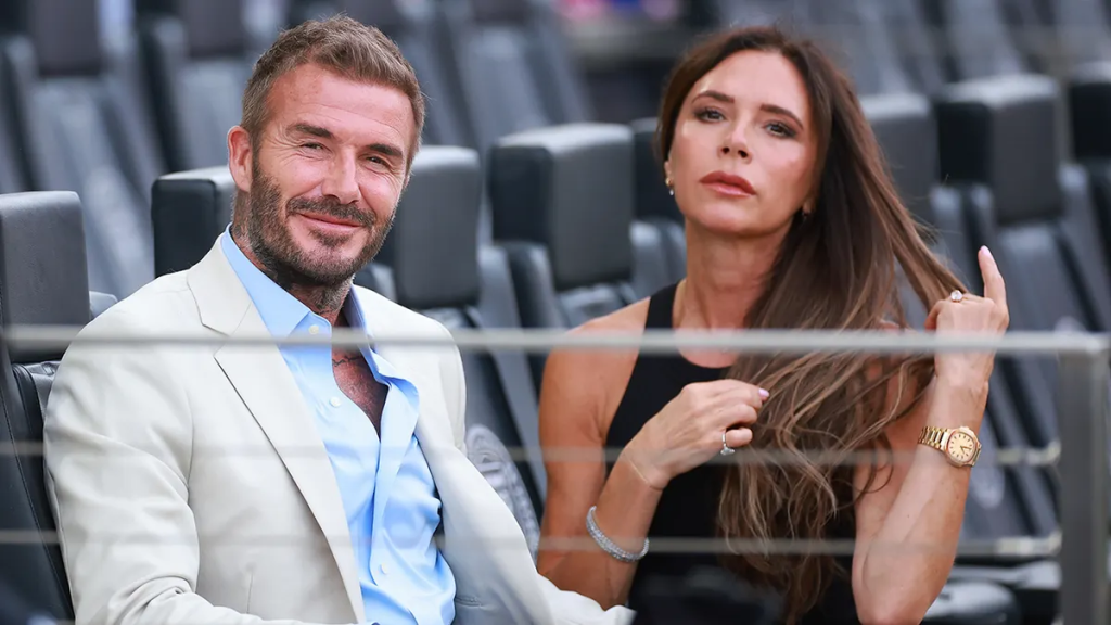 David Beckham cùng vợ 