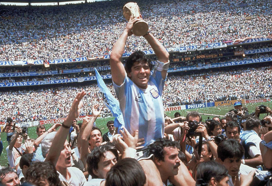 Diego Maradona - tượng đài bóng đá Argentina